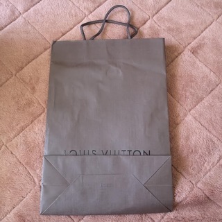 LOUIS VUITTON紙袋の画像