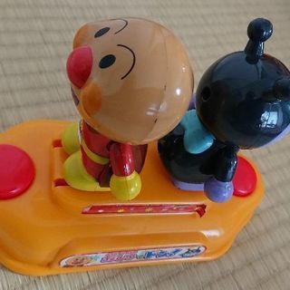 【人気のアンパンマン♪】おもちゃ４点セットです。の画像