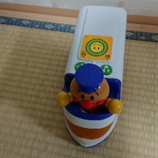 【人気のアンパンマン♪】おもちゃ４点セットです。の画像