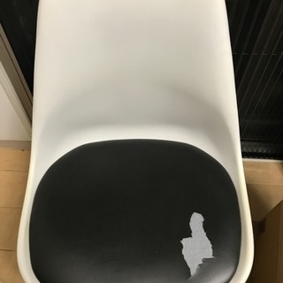 現在受渡し予定者が決定していますー無料です！キャスター椅子4脚あります。の画像