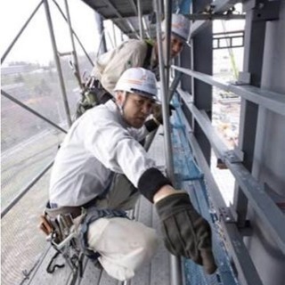 鳶の手元作業の画像