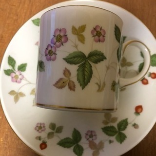 ウエッジウッドワイルドストロベリーコーヒーペアカップの画像