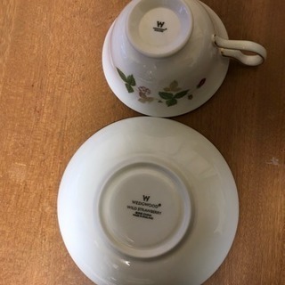 ウエッジウッドのカップ&ソーサーワイルドストロベリーの画像
