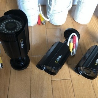 監視カメラ4台とHDDレコーダセットの画像