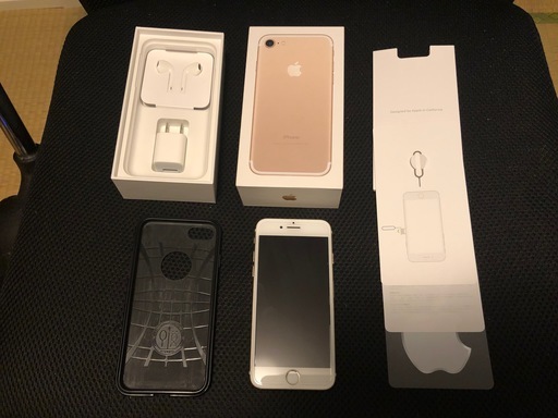 美品 iPhone7 128GB　ゴールド (Docomo)simフリー手続き済み＋ ケース