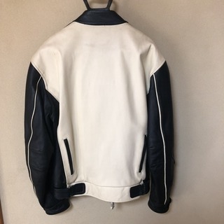 バイク用革ジャケットの画像