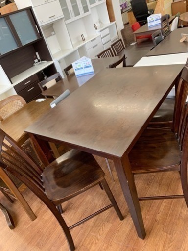 軽トラック無料貸出！！Ashley Furniture Hyland ダイニング4点セット