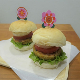 タイ式ヨガ「ルーシーダットン」×マクロビオティックランチで体の中から美しく の画像