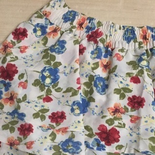 花柄 パンツスカートの画像