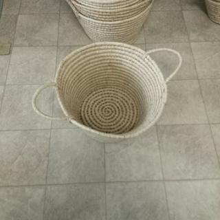 籐のカゴ大