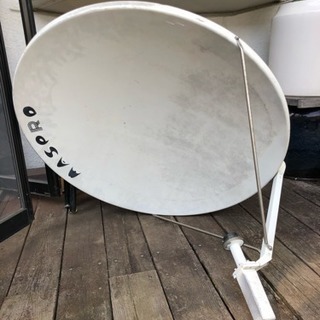 BSアンテナと支柱