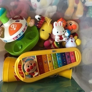 【成約済み】おもちゃ車・アンパンマン(メイン)玩具・ぬいぐるみ等セットの画像
