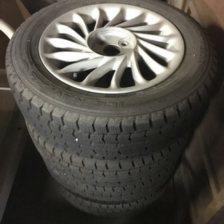 スタッドレス 1シーズンのみ使用