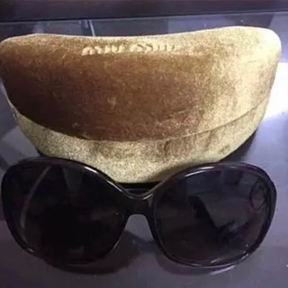 miumiuサングラス