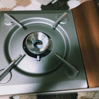 薄いスリムなガスコンロの画像