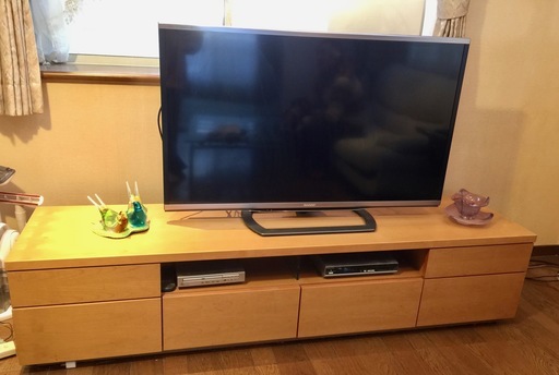 シャープ46V型液晶　AQUOS クアトロン