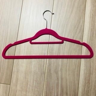 ハンガーの統一に便利✨ピンクのすべらないハンガーの画像