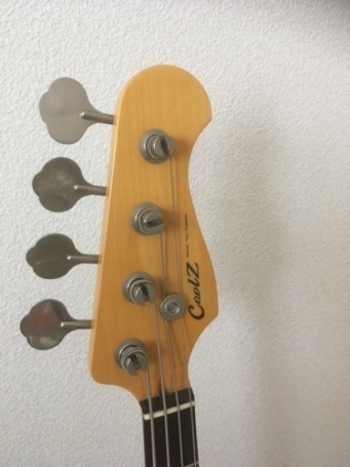 エレキベース、付属品多数