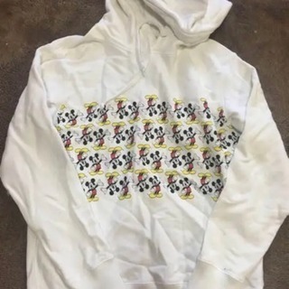 ユニクロ ミッキーパーカーS