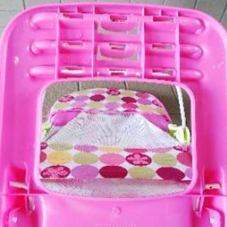 赤ちゃんのお風呂やお部屋椅子でも★ピンク色のソフトバスチェア★の画像