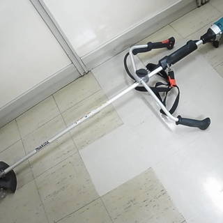 マキタ 充電式 芝刈機/草刈機 MBC231D 充電器・バッテリ...