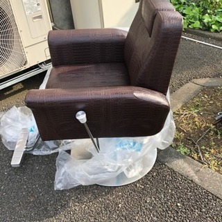 シャンプー椅子、マツエク椅子