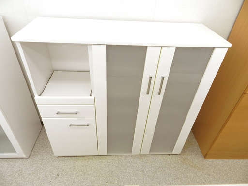 食器棚 ロータイプ ワイド 光沢ホワイト系 ☆ PayPay(ペイペイ)決済可能 ☆ 札幌市 北区 屯田