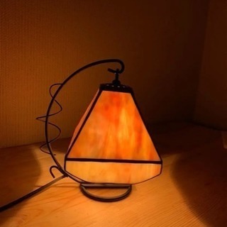 ステンドグラス ランプ アンティーク照明の画像