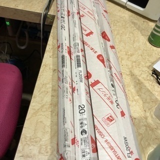 蛍光ランプ 4本セットの画像