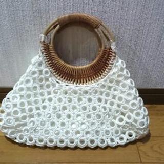 【お取引中】可愛いハンドバッグ🌼白🌼浴衣にピッタリ