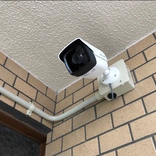 防犯カメラのお取り付けをします！