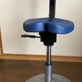 アーユルチェアー　ほぼ新品