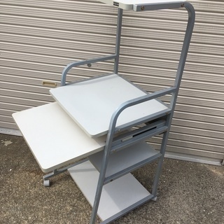 今週限定！　ELECOMのパソコンデスクです。　収納　ラックの画像
