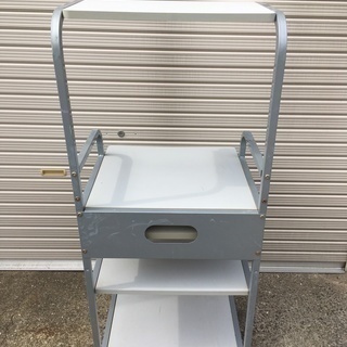 今週限定！　ELECOMのパソコンデスクです。　収納　ラックの画像