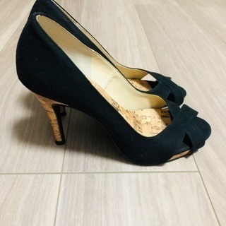 10cmヒール黒パンプス。オシャレです。ほぼ未使用。23.5cmの画像