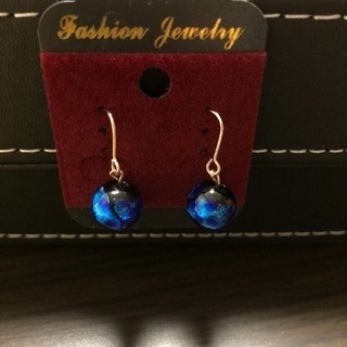 ピアス