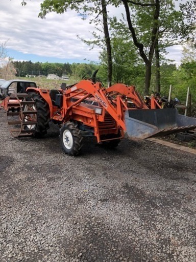 中古 クボタ トラクター L1-33(4WD)