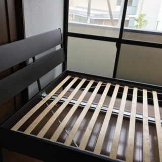 取引中IKEA ダブルベッド