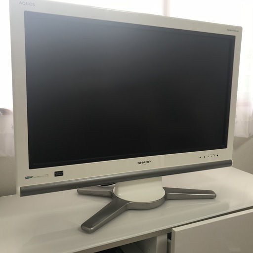 （値下げしました！）シャープ 32V型 ハイビジョン 液晶 テレビ AQUOS LC-32D10-W ホワイト【6/5引取に来て頂ける方】