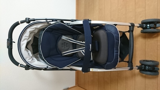 Combi （コンビ） ディアクラッセ 　オート4キャス 　エッグショック　 FE500　Ａ型ベビーカー