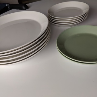 iittala (イッタラ) Teema (ティーマ) プレート 15枚セットの画像