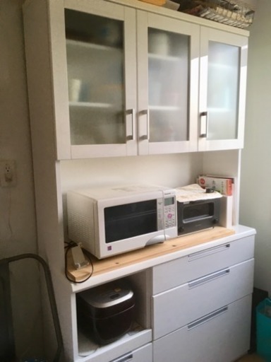 ホワイトのキッチンボード（再募集）