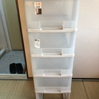 【お取引決定】透明 5段引き出しの画像