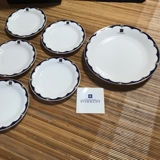 お皿セット 大24.5㎝×1枚  小16.5㎝×5枚 GIVENCHY