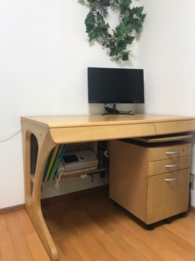 カリモク 机      〔机のみです〕