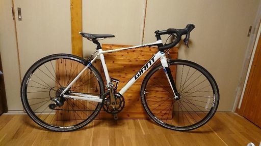 ロードバイク GIANT Defy4 2015モデル