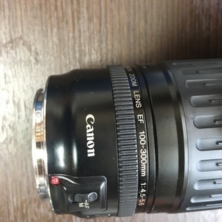 Canon  zoom EF 一眼レフレンズ 100-300mm 1  4.5-5.6の画像
