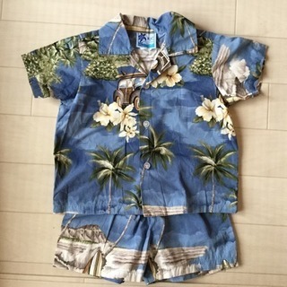 アロハシャツとズボン made in Hawaii