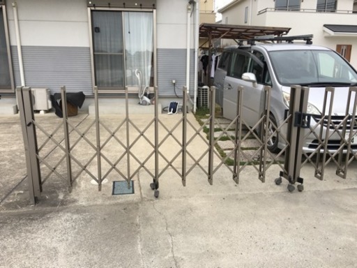 アコーディオンカーテン  アルミ