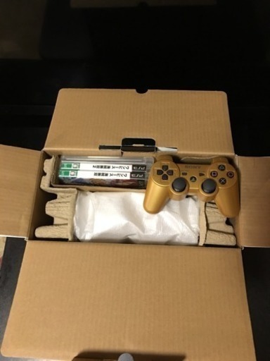 【美品】PS3本体 ワンピース 海賊無双 GOLD EDITION 海賊無双1.2.3付き